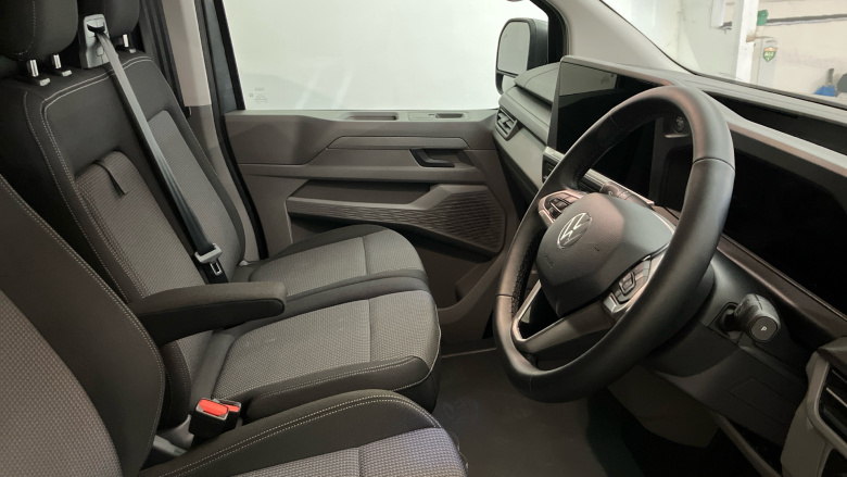 Volkswagen Transporter T32 Swb Electric 160kW 65kWh Commerce Pro Van Auto